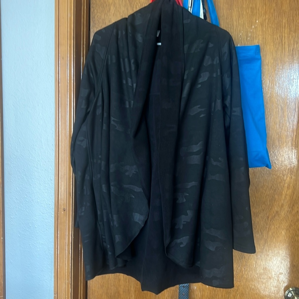 Cute black camo open cardigan